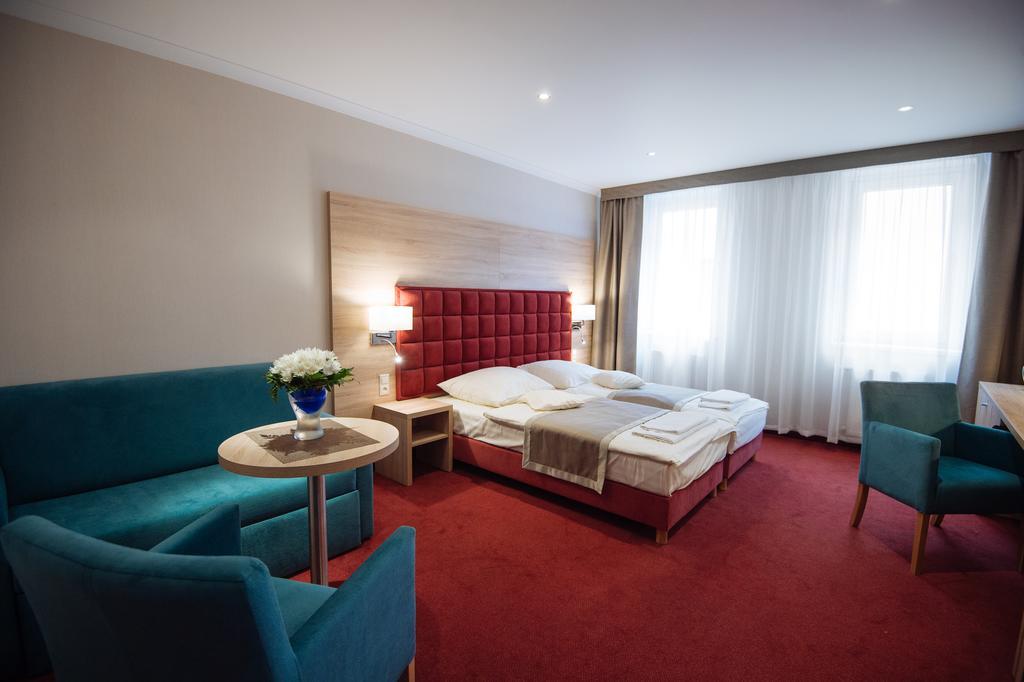 Sulechów Hotel Texicana מראה חיצוני תמונה