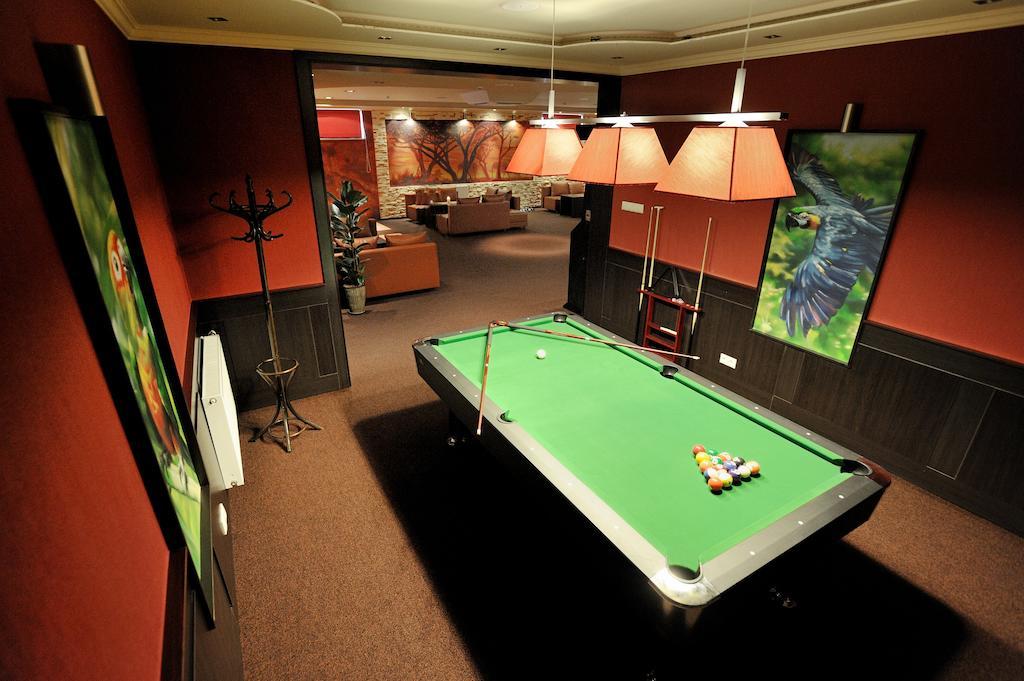 Sulechów Hotel Texicana מראה חיצוני תמונה