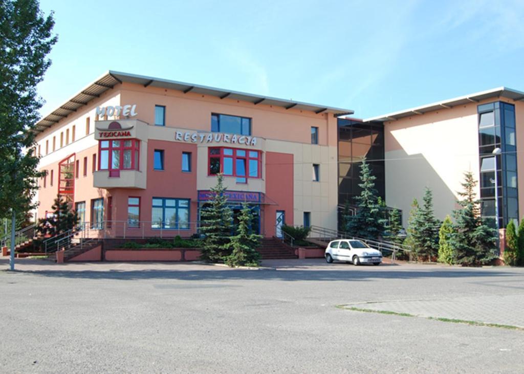 Sulechów Hotel Texicana מראה חיצוני תמונה