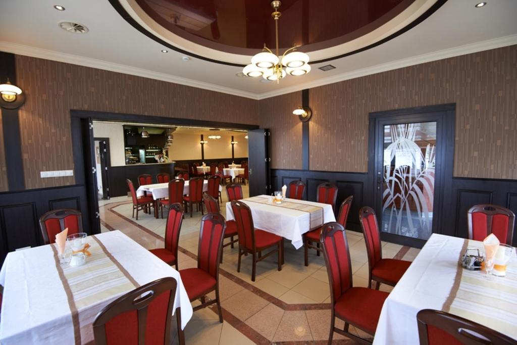 Sulechów Hotel Texicana מראה חיצוני תמונה