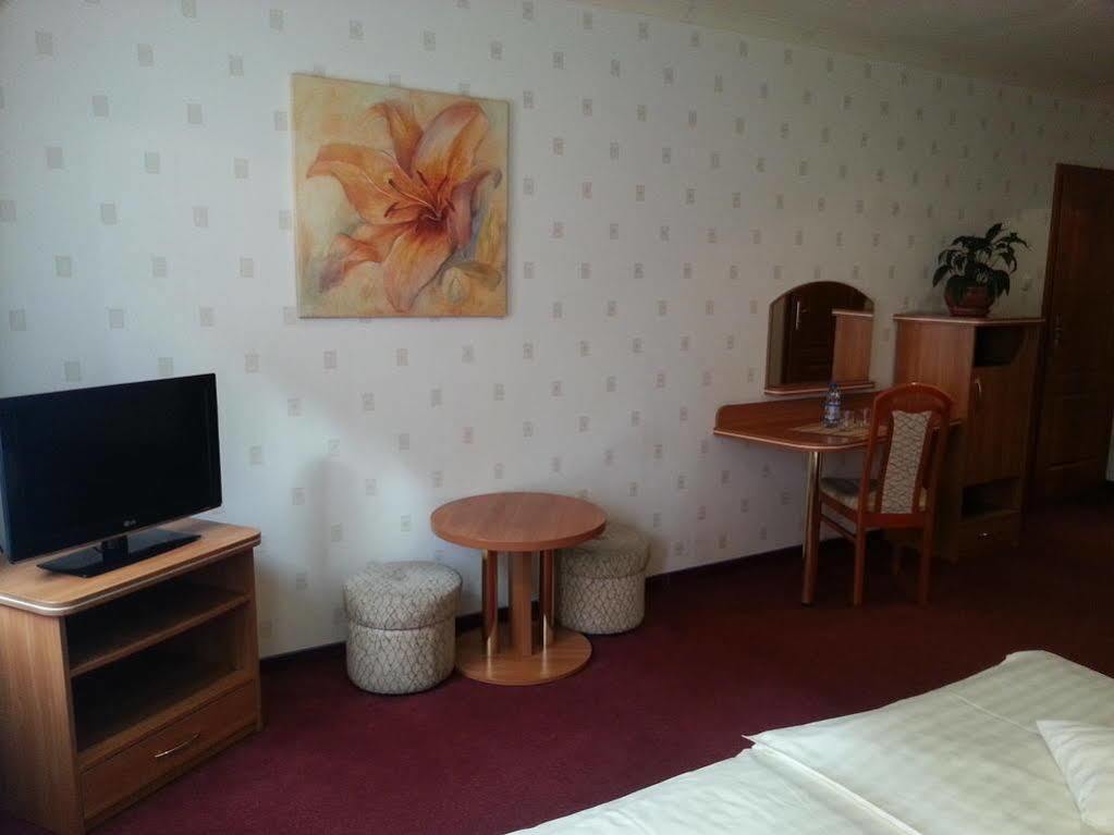 Sulechów Hotel Texicana מראה חיצוני תמונה