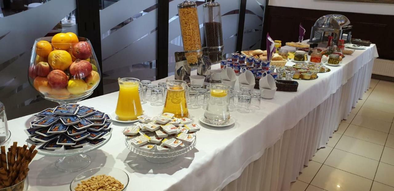 Sulechów Hotel Texicana מראה חיצוני תמונה