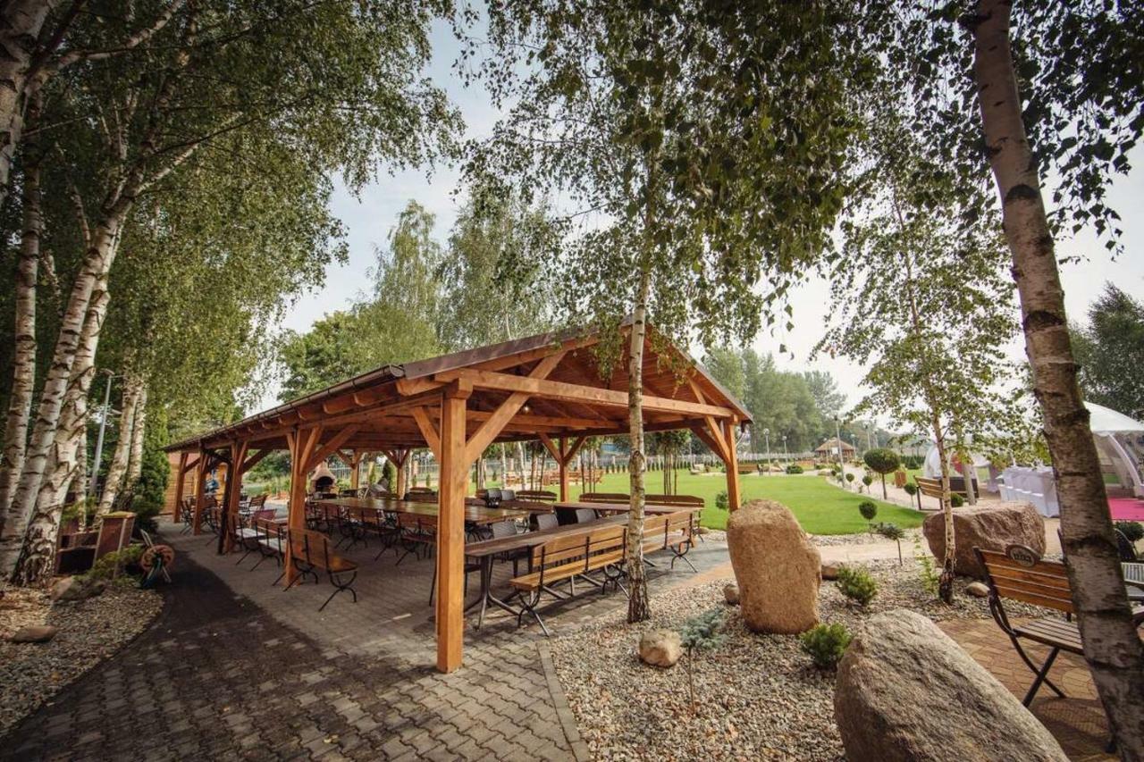 Sulechów Hotel Texicana מראה חיצוני תמונה