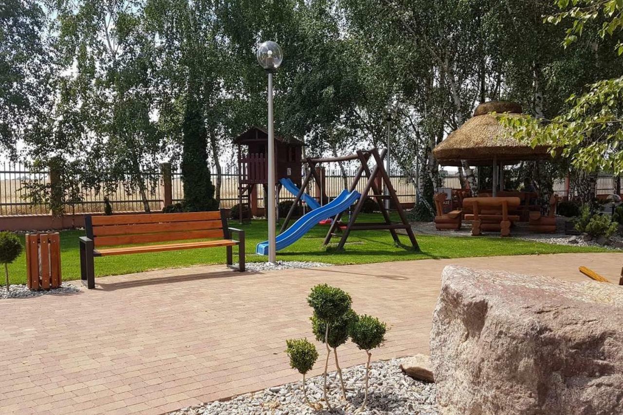 Sulechów Hotel Texicana מראה חיצוני תמונה